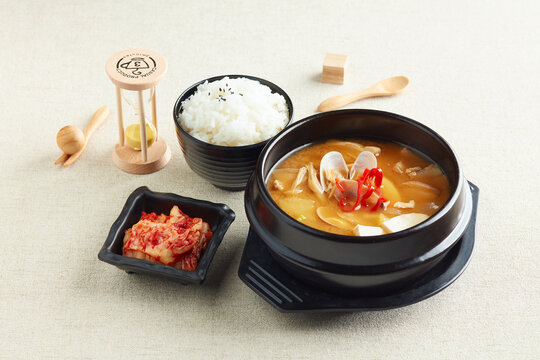韩式泡菜豆腐汤套餐