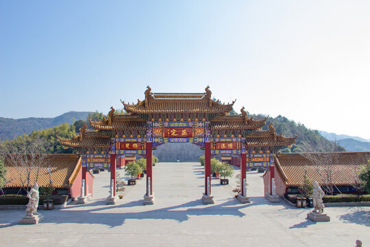 绍兴龙华寺石牌坊