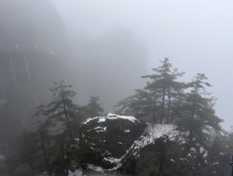 老君山雪雾