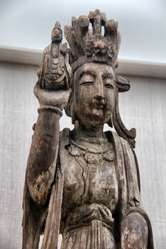 锦州博物馆木雕菩萨