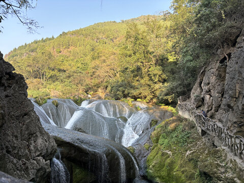 天星桥景区银链坠潭