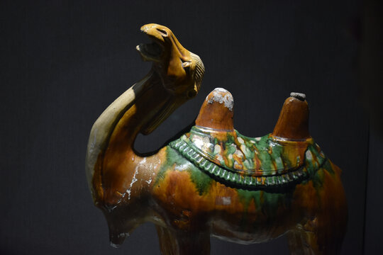 骆驼陶瓷