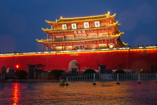 云南建水古城朝阳楼夜景