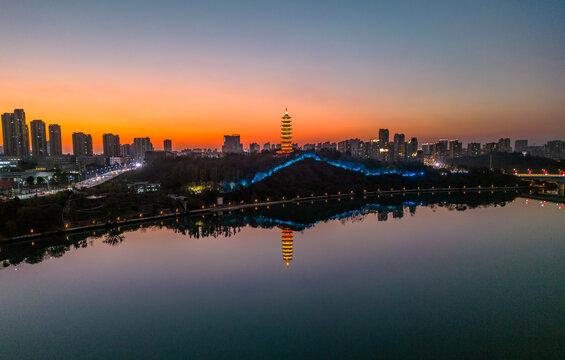 赣州翠浪塔夜景