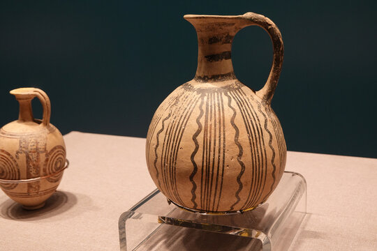 叙利亚文物单耳彩陶壶