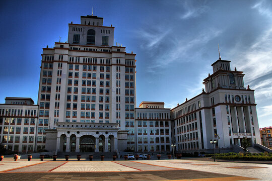 内蒙古大学满洲里学院