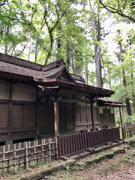 日本成田山公园里的日式木建筑