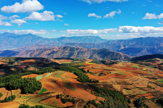 东川红土地风光