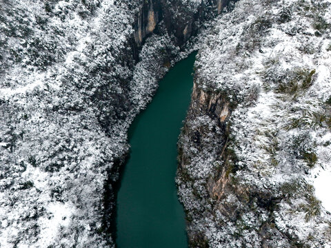 贵州黔东南大峡谷冬季雪景风光