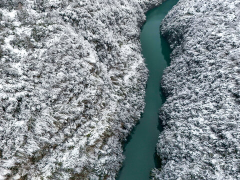 贵州黔东南大峡谷冬季雪景风光