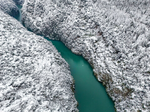 贵州黔东南大峡谷冬季雪景风光