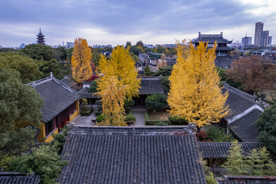 航拍苏州盘门景区秋天