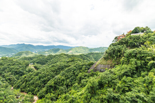 青山