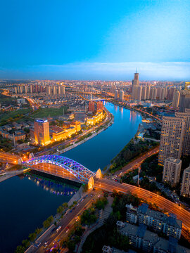 天津的航拍夜景大沽桥