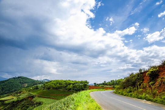 东川红土地风光