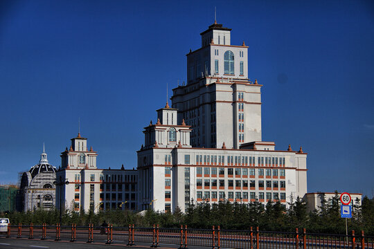 内蒙古大学满洲里学院