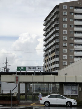 日本小城市荒川冲电车站