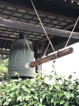 日本瑞龙山来见寺撞钟