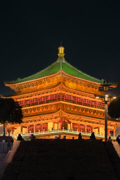 西安钟楼的美丽夜景