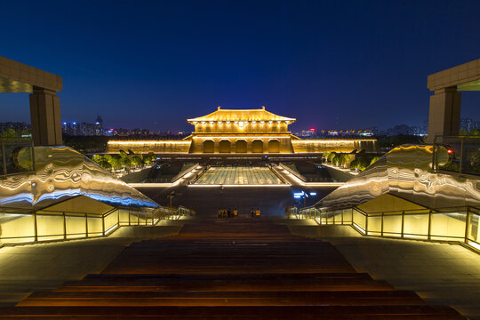 西安站北广场夜景