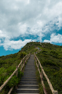 徒步爬山栈道