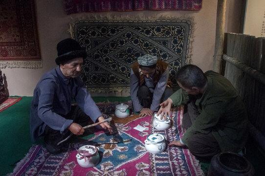 维吾尔族生活场景