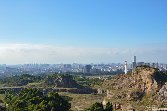 东莞白石山采石场遗址