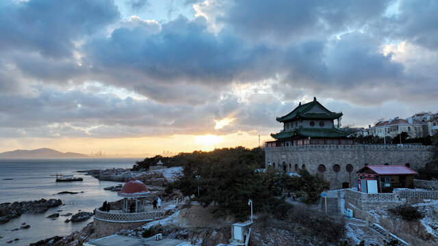 青岛小鱼山水族馆雪景鲁迅公园