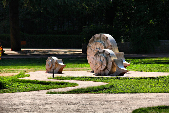 公园蜗牛雕塑