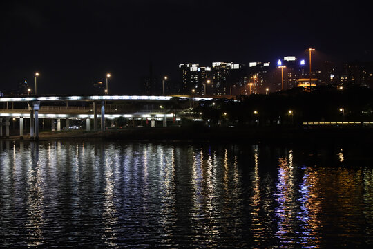 江边夜景