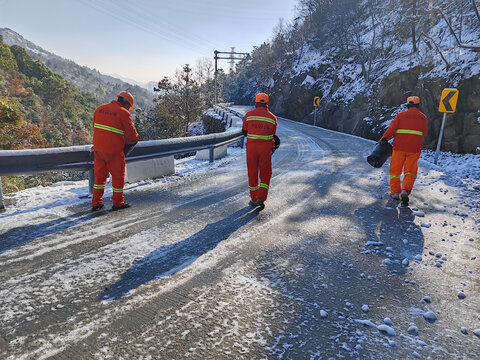 清除道路积雪