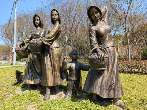 农家女村姑村妇人物雕塑