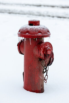 雪中户外消防栓