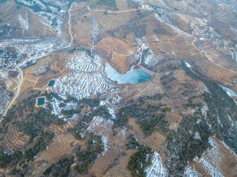 航拍沂蒙山区的乡村