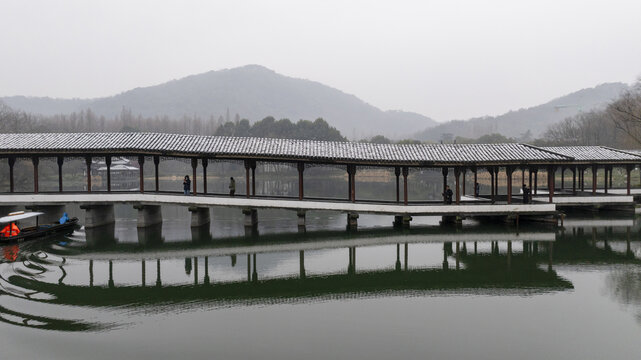 杭州市西湖浴鹄湾冬季雪景