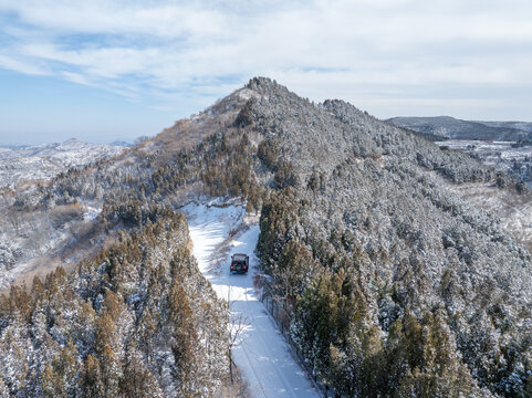 济南南部山区自驾游赏雪