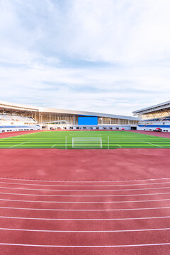 中国沈阳体育场的足球场和跑道