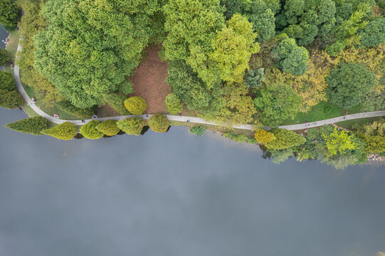 贵阳观山湖公园航拍春景