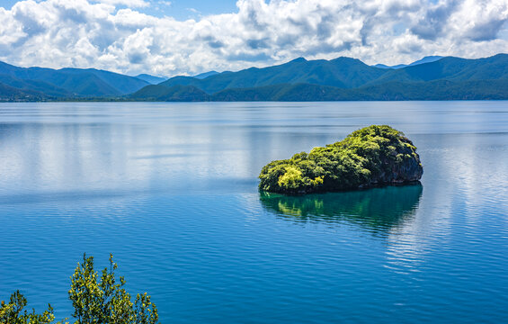 泸沽湖风光