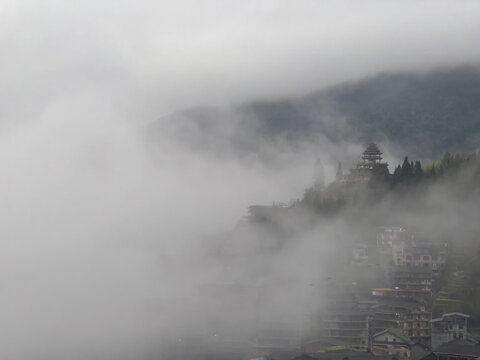 龙脊山寨云海