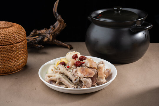 冬瓜薏米煲猪蹄
