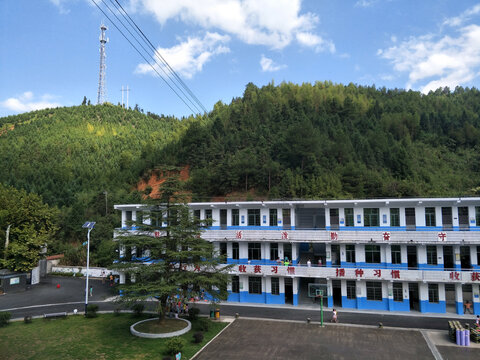 乡村小学教学楼