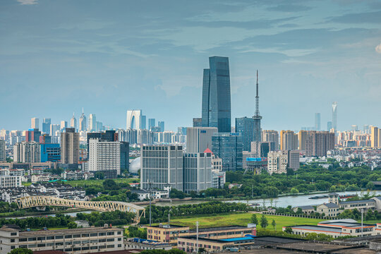 傍晚的苏州吴中区地标建筑