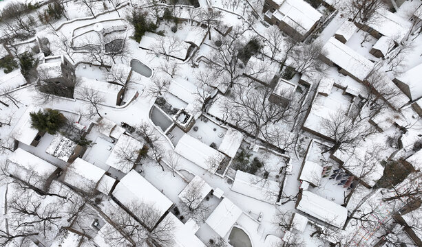 山东枣庄山亭区兴隆庄石板房雪景