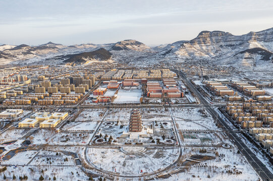 翼云广场雪景