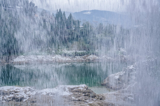 芙蓉镇的雪景