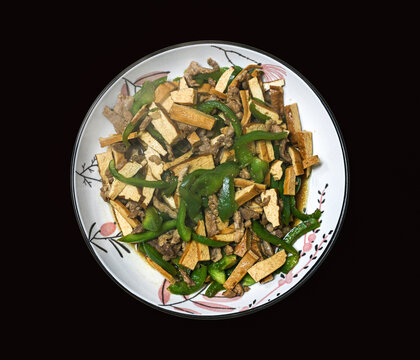 豆腐干青椒炒肉丝