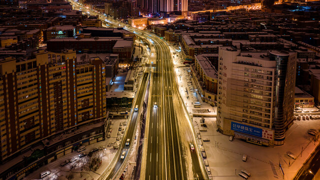 黎明前的长春市冬季雪后风景