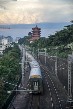 黄鹤楼与京广铁路