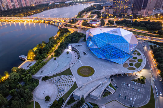 中国辽宁沈阳歌剧院城市建筑夜景